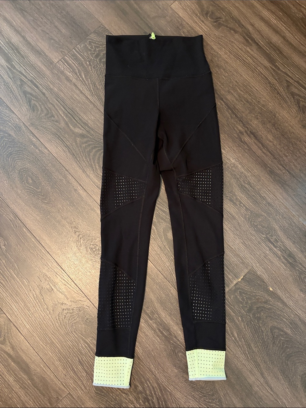 Lululemon RARE FIND Paddle Times Leggings Reversible, UV Protection, Size 10